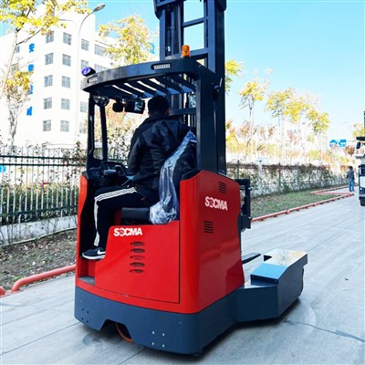 Ard -Reach Forklift 3Ton Reach Forklift Truck Truck Electric Stacker Aisle Aisle Truck Forklift Truck le díol