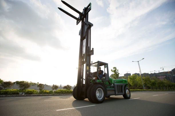 Díosal Ton Ton 16 Truck Forklift Trom Dath Glas