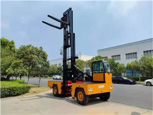Inneall Díosail Forklift Luchtaithe Taobh 12t Powered